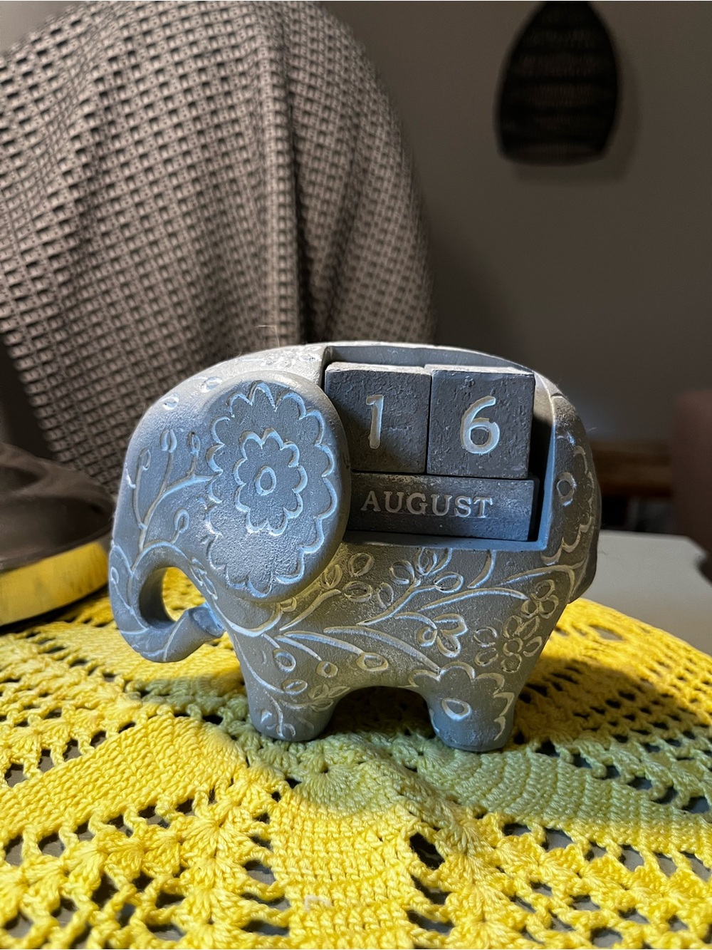 Grey Floral Carved Elephant Perpetual Wooden Block Calendar Desk Accent